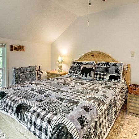 Bryson City Cottage With Hot Tub And Waterfall Views! Exterior photo