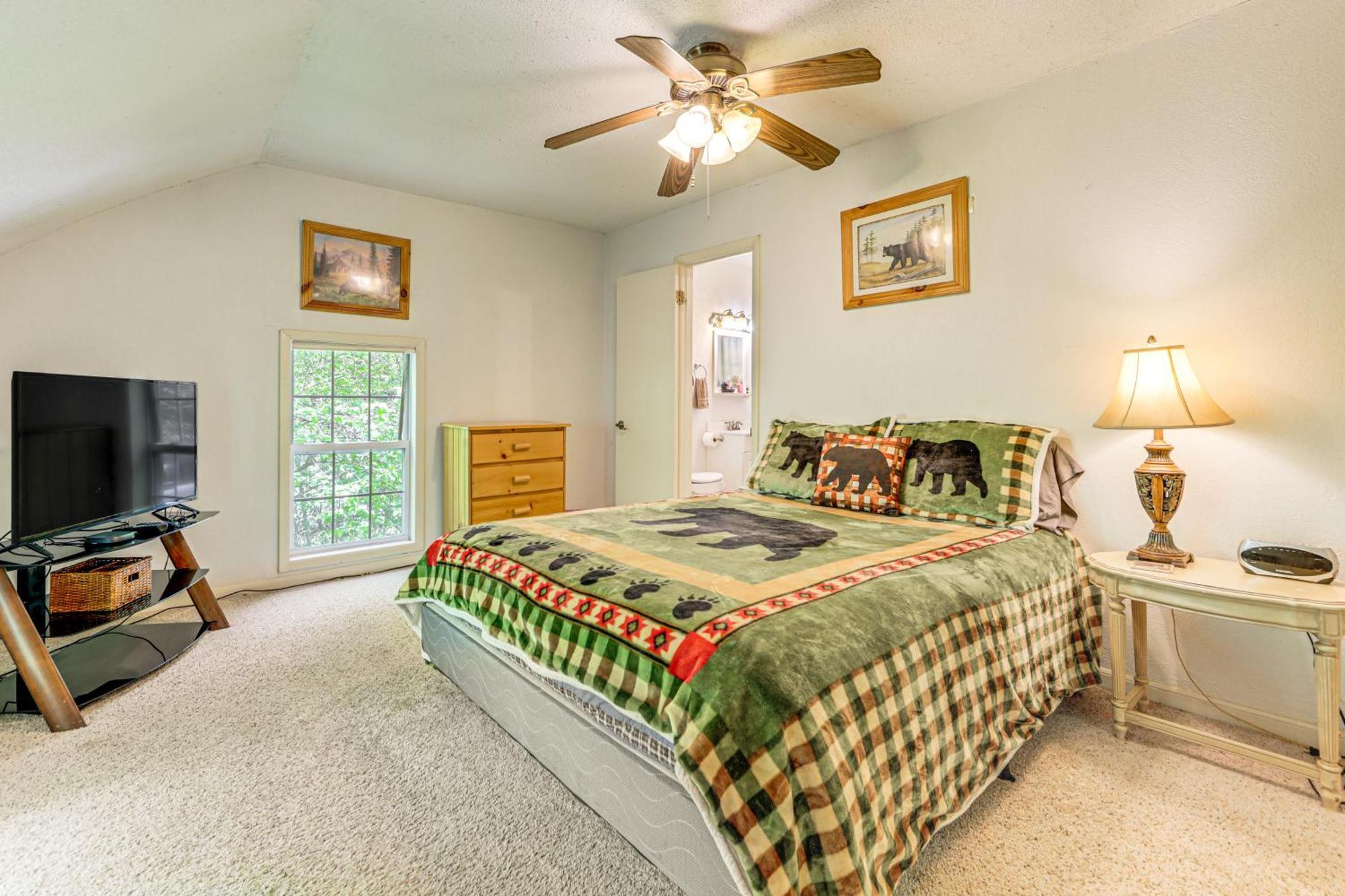 Bryson City Cottage With Hot Tub And Waterfall Views! Exterior photo