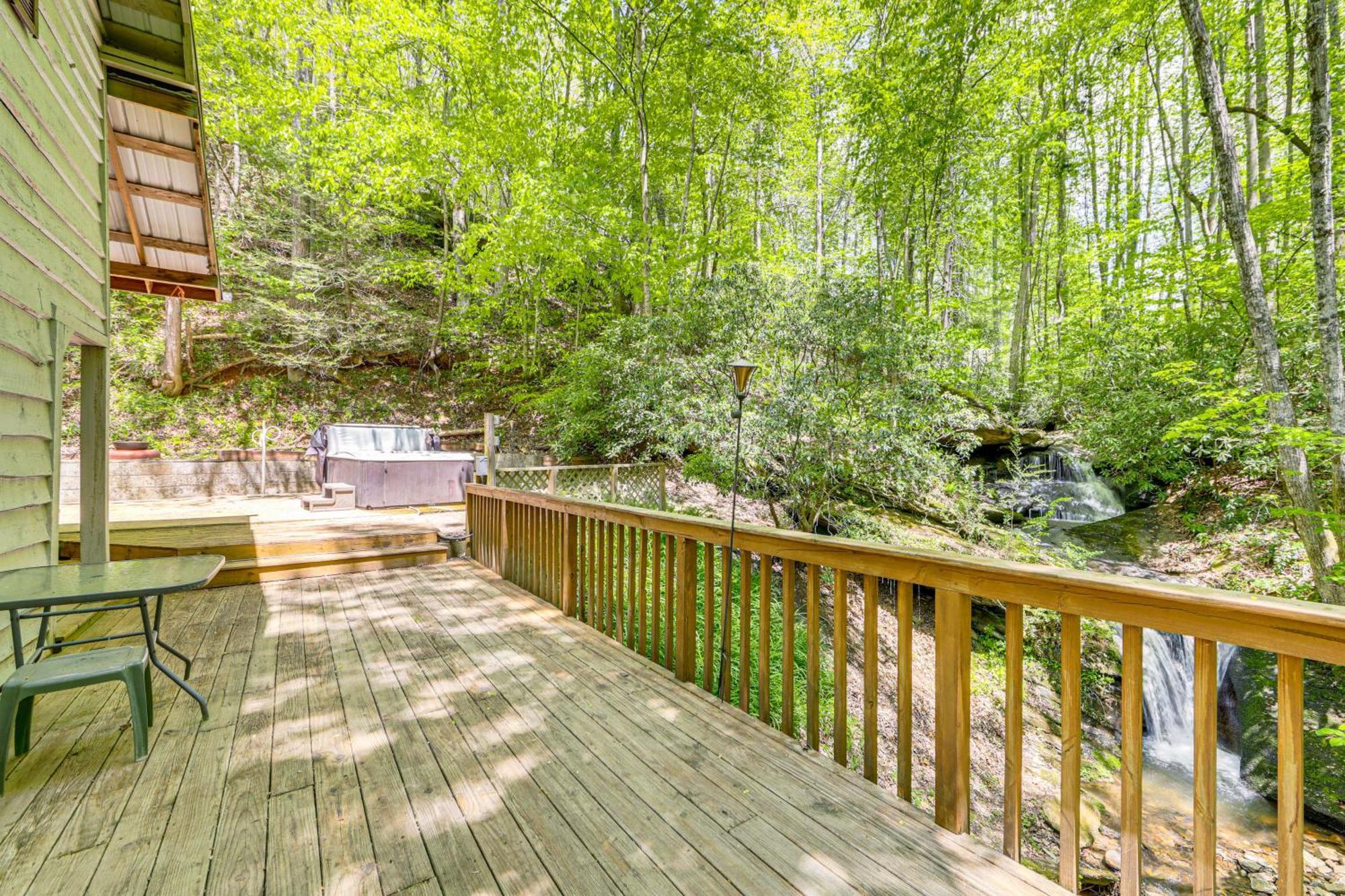 Bryson City Cottage With Hot Tub And Waterfall Views! Exterior photo